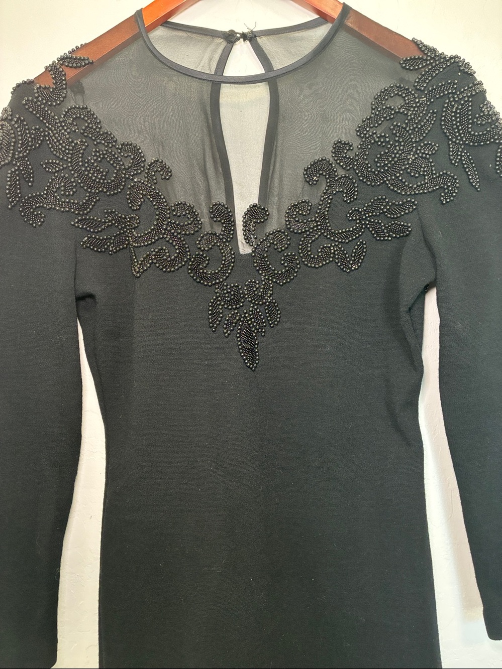 Carmen Marc Valvo Dress Black Beaded BodyCon Dress Wool Floral Applique Size M - Picture 6 of 9
